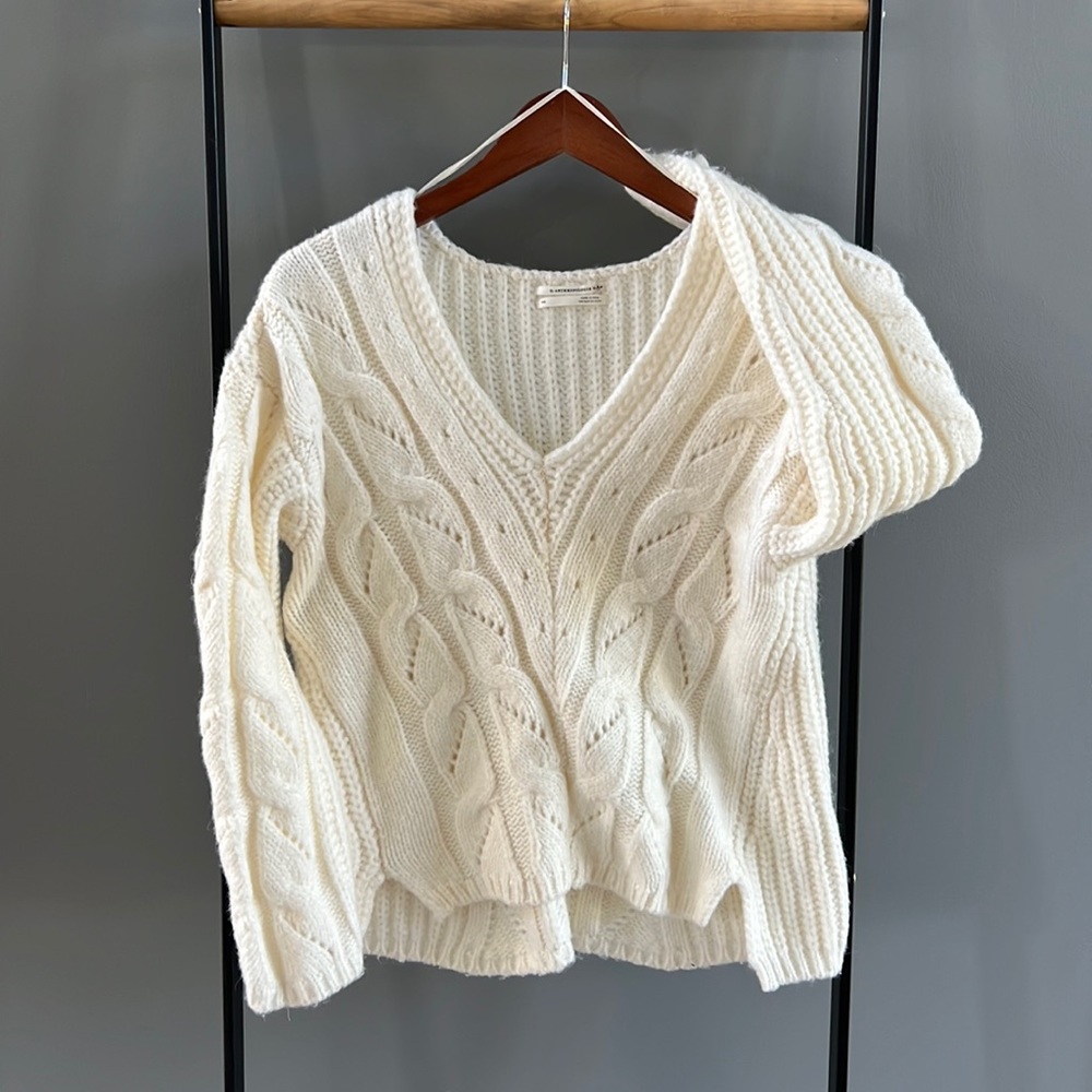 EUC Anthropologie Cable Knit Sweater